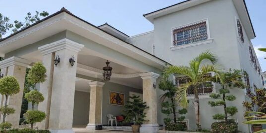Mansi&oacute;n de Lujo en Venta o Alquiler en Arroyo Hondo II